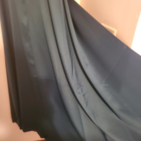 Jade formal jumpsuit with overskirt/train. This is an Adrianna Papell, size 6. - Picture 4 of 5